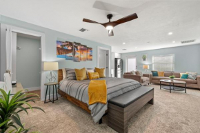 Private Naples Efficiency with Kitchen - Near Beach & Mercato!